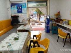 C8428位于昌吉市北京北路临街55平店面转让