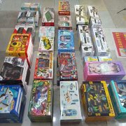 房租到期近200款大纸盒玩具清仓处理