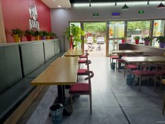 C8519位于奇台县君龙雅居小区临街280平店面转让