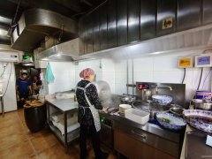 C8552位于新市区宝能城沿街147平餐饮旺铺转让