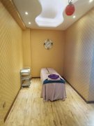 C8649位于昌吉市长宁南路富友国际东门临街130平店面转让