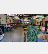 C8674阜康市滨河新居南门240平原始大烧烤店转让