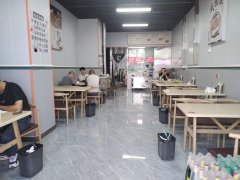 17767685877C8766河马泉新区大型小区90平餐厅
