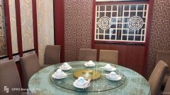 C9415位于呼图壁县乌伊路世纪家园北门临街店面转让