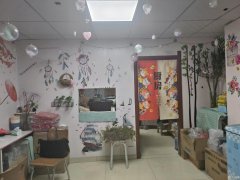 C9520迎宾路莱茵庄园小区经营中寿司店转让