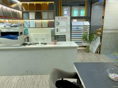 C9527位于昌吉市青年南路华东大厦临街店面转让