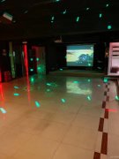 C9528位于呼图壁县东风大街世纪名品三楼经营中音乐酒吧转让