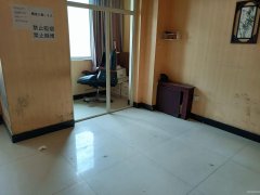 C9707位于昌吉市南五工路世纪花园附近临街店面出租