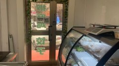 C10172位于上海花园后门附近快餐店卤制品店转让