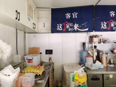 C10298黄河路中医院对面10平小吃店转让