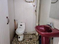 C10474呼图壁客运站对面260平宾馆转让