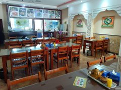 C10549位于奇台县健康西路如家酒店附近临街餐饮旺铺转让
