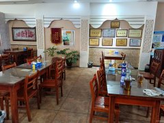 C10549位于奇台县健康西路如家酒店附近临街餐饮旺铺转让