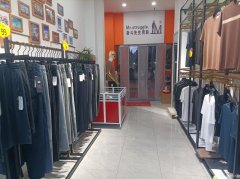 C10725位于昌吉市滨河北路郁金香小镇附近临街店面转让