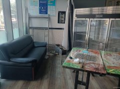 C10769位于昌吉市商城路枫叶广场附近临街店面转让