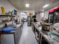 C10793鲤鱼山路红旗大队400平音乐餐吧转让