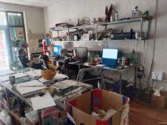 C10869位于昌吉市乌伊西路牛马市场南门广告综合设计制造公