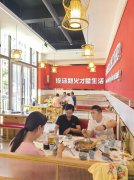 C10913位于昌吉市绿洲北路绿洲华庭附近临街餐饮旺铺转让