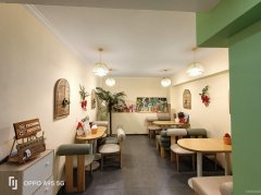 C10950位于阜康市团结西路商业街区经营中品牌饮品店转让