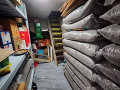 C11520青海路北一巷66平干果炒货店转让