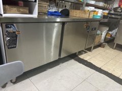 C11566沙区银兔大厦负一楼20平外卖店转让