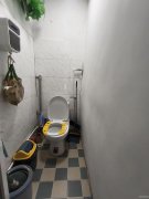 C11697天津北路沿街底商美容院转让