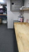 C11830位于昌吉市延安南路文化宫转盘临街餐饮店转让