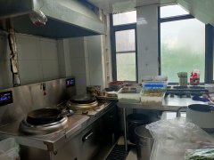 C11910位于迎宾路莱茵庄园美食街快餐店转让