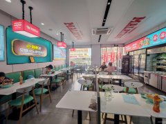 C11942米东区鸿翔电子城附近90平餐厅转让