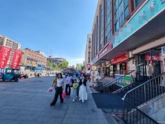 C11942米东区鸿翔电子城附近90平餐厅转让