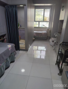 C11951位于五家渠市天山北路经营中美妆店转让