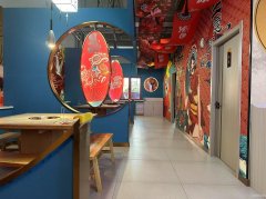 C12028位于乌市经开区营业中火锅店转让