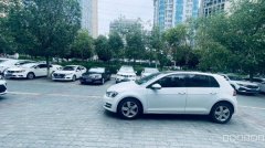 C12042位于乌市卫星路营业餐厅转让