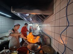 C12128仓房沟中路460平餐厅转让