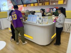 C12172位于昌吉市长宁南路经营中饮品店转让