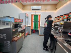 C12228新大对面30平饮品店转让