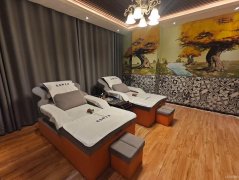 C12275位于呼图壁县繁华街区足浴店出让