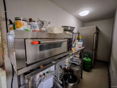 C12288蟠龙山庄出车口78平蛋糕店转让