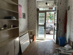 C12312位于昌吉市建国西路好幸福酒店楼下商铺出租