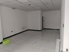 C12329位于昌吉市青年南路华东容锦城商业街内商铺出租