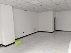 C12329位于昌吉市青年南路华东容锦城商业街内商铺出租