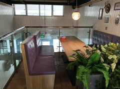 C12332位于昌吉市中山路天河婚恋广场内经营中快餐店转让