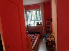 C12336昌吉市解放路临街营业中化妆服装店转让