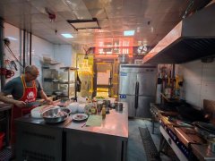 C12341时代橙堡80平餐厅转让（有天然气）