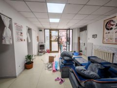 C12389粮校市场60平足浴店转让