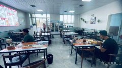 C12408位于昌吉五彩湾24公里处营业中餐厅转让