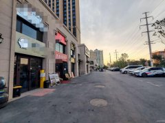 C12435天山区中湾街大型小区中天翡丽郡府43平宠物店转让