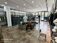 C12441位于呼图壁县曙光步行街服装店转让