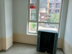 C12446位于昌吉市长宁南路富友国际东门店面转让