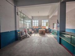 C12449呼图壁大丰镇卫生院对面300平旺铺出售